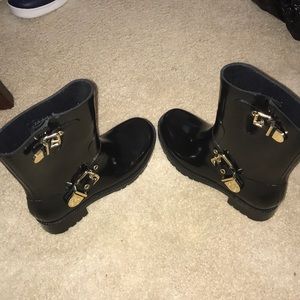 Black Vince Camuto RainBoots. Size 8